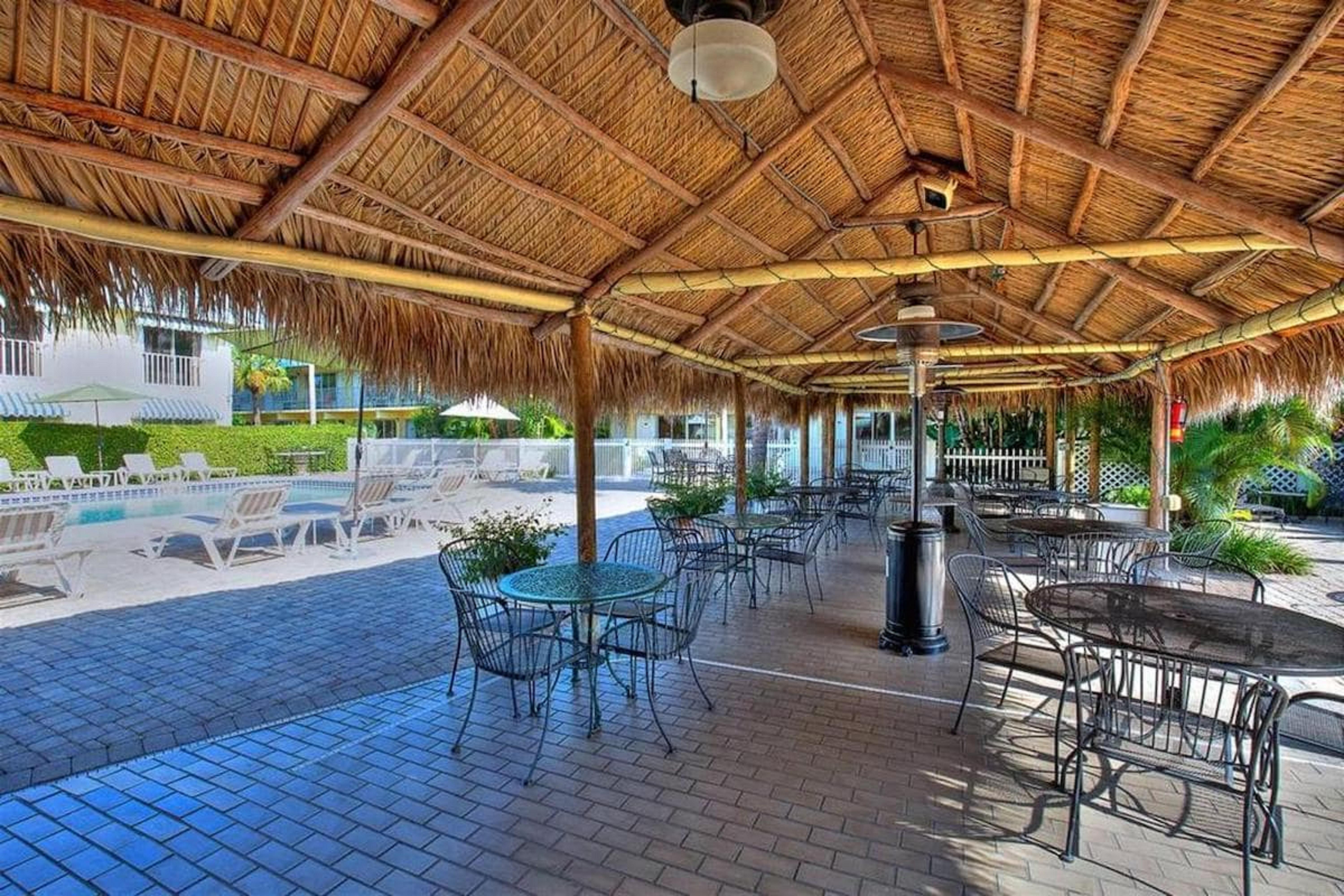 Naples Garden Inn Exterior photo