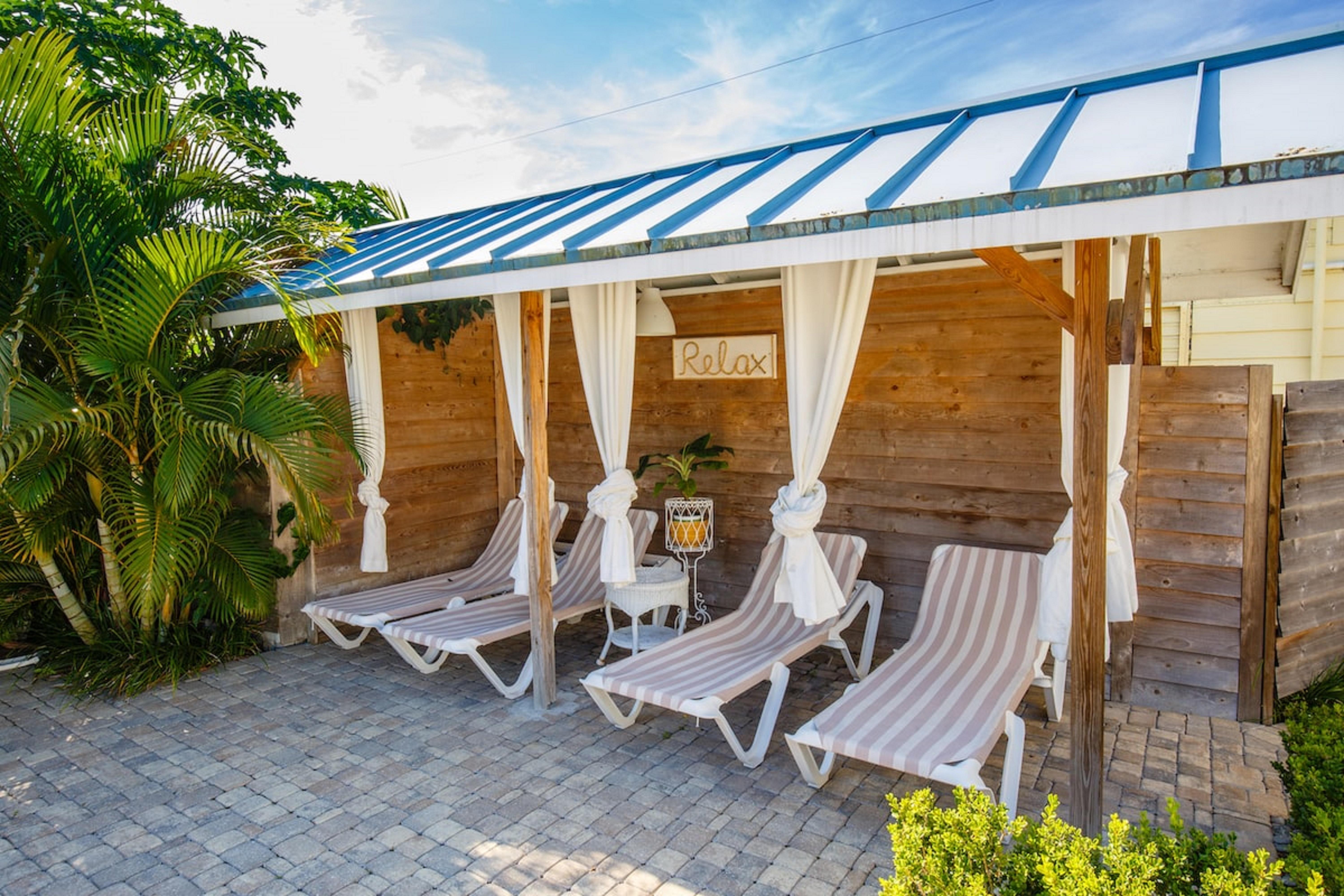 Naples Garden Inn Exterior photo