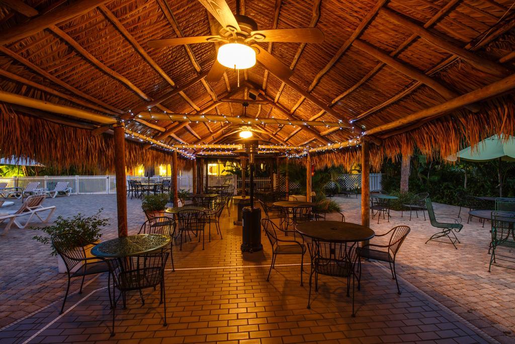 Naples Garden Inn Exterior photo